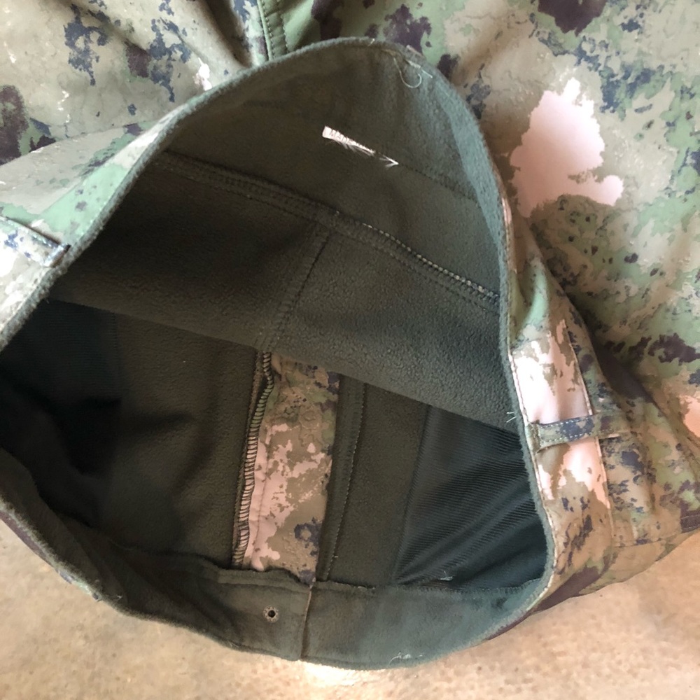 Men’s Camo Fleece Pants (L/XL)